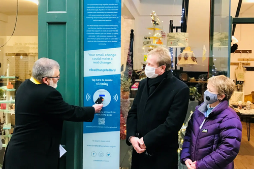 Mayor Dave Hodgson launches Bedford Homeless Partnership's Tap and Donate