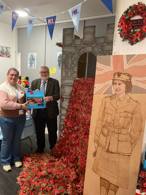 Image courtesy of Bedford Borough Council Mayor Dave Hodgson - Poppy Shop 2022