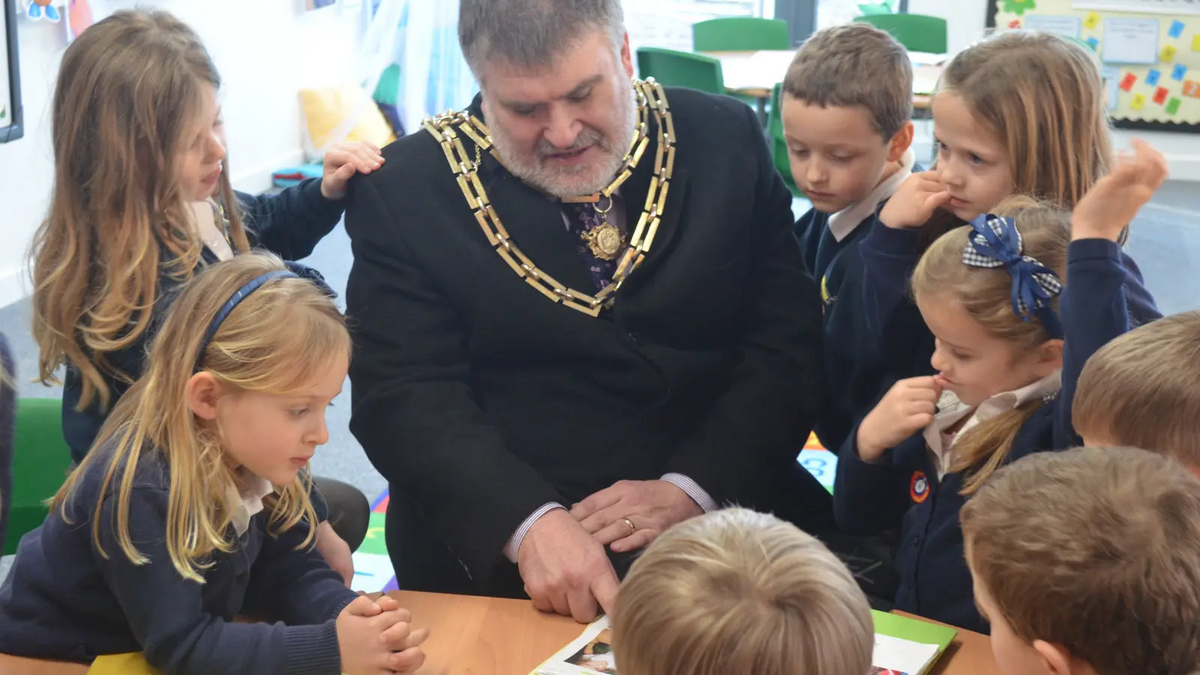 Temporary Classroom Replacement Programme Marches on With new Building