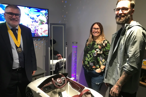 Mayor Dave visits Sensory Cuts