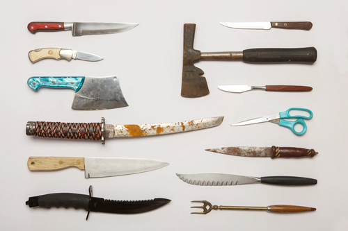 A selection of police-confiscated knives and utensils, © Arabel Lebrusan A selection of police-confiscated knives and utensils, © Arabel Lebrusan